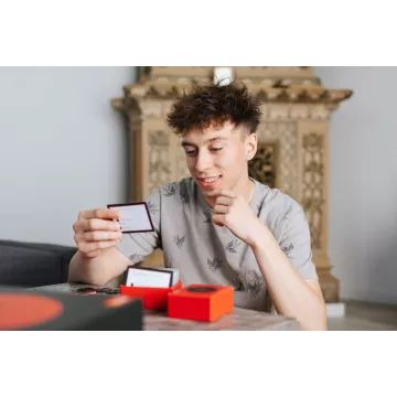 Trefl: EGO társasjáték CSOMAGOLÁSSÉRÜLT - . kép