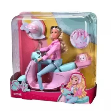 Steffi Love: Steffi pop met scooter - .afbeelding
