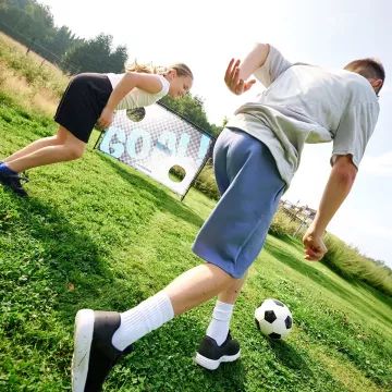 Hudora: Motiv Goal taikinio rėmeliu metaliniai futbolo vartai, 213 cm – juodi - .vaizdas