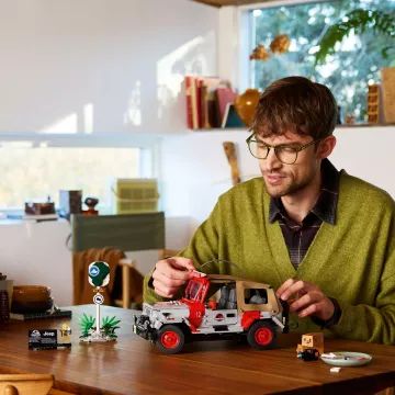 LEGO® Jurassic World Jurassic Park Jeep® Wrangler 77984 - . kép