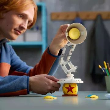 LEGO® Ideas Disney Pixar Luxo Jr. 21357 AMBALAJ DETERIORAT - .foto
