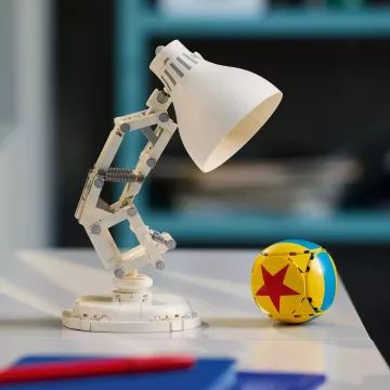 LEGO® Ideas Disney Pixar Luxo Jr. 21357 AMBALAJ DETERIORAT - .foto