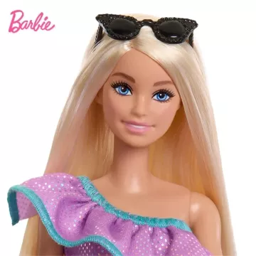 Barbie: Barbie con abiti alla moda e accessori - .immagine