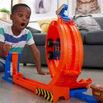 HOT WHEELS MONSTER TRUCKS BIGFOOT SET CU PISTĂ LOOP AMBALAJ DETERIORAT - .foto