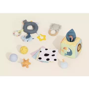 Tooky Toy: Baba ajándékszett - 3-6 hónapos babáknak - . kép