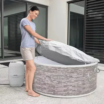 Bestway: cadă cu hidromasaj gonflabilă Lay-Z-Spa Vancouver AirJet Plus DEVALORIZAT - .foto