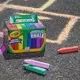 Crayola: Tiza lavable para asfalto, juego de 48 piezas en caja. - .imagen