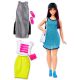 Barbie Fashionistas: lutka s polnejšo postavo v modri obleki in beli torbici - .slika