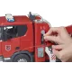 Bruder Scania Super 560R tűzoltóautó létrával, vízszivattyúval és fény- és hangmodullal - . kép